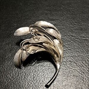 Vintage Leaf Brooch